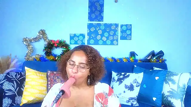 CleopatraYourRoyalAffair online show from December 2024 07:16:01 PM