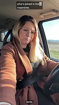 EmyLana online show from March 2026 06:36:01 AM