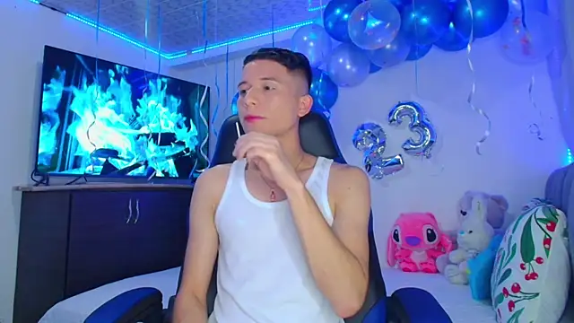 Snapshot of bryamer_19 chatting on January 2025 01:56:02 AM bryamer 19 online show from January 2025 01:56:02 AM