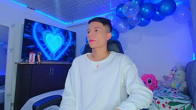 Snapshot of bryamer_19 chatting on January 2025 02:30:01 AM bryamer 19 online show from January 2025 02:30:01 AM