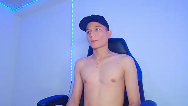 Snapshot of bryamer_19 chatting on February 2025 02:03:02 AM bryamer 19 online show from February 2025 02:03:02 AM