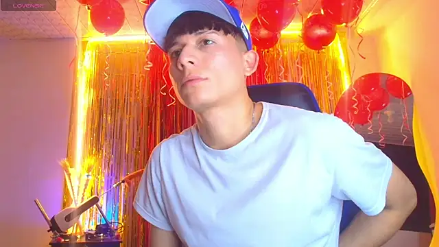 Snapshot of bryamer_19 chatting on September 2025 08:29:01 AM bryamer 19 online show from September 2025 08:29:01 AM