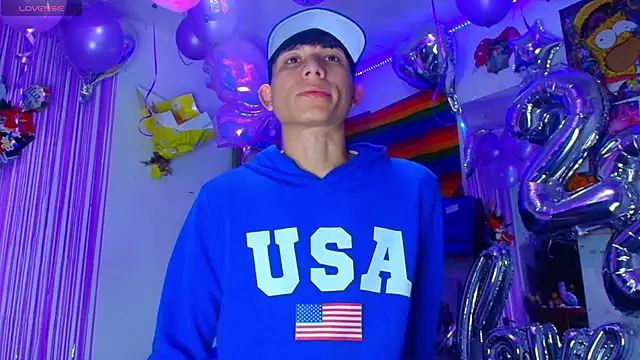 Snapshot of bryamer_19 chatting on October 2025 11:05:01 PM bryamer 19 online show from October 2025 11:05:01 PM