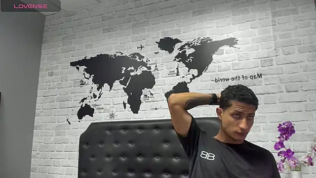 Snapshot of pepe_joness chatting on February 2025 01:14:02 PM pepe joness online show from February 2025 01:14:02 PM