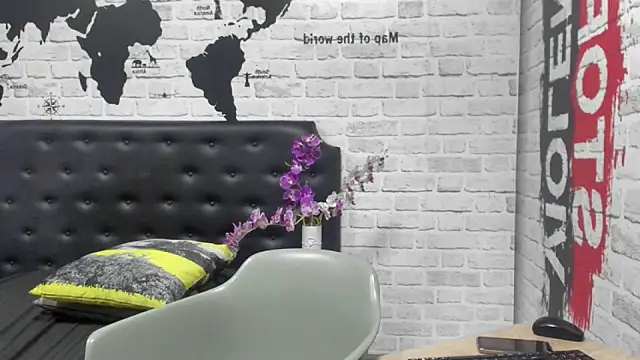 Snapshot of pepe_joness chatting on February 2025 01:24:01 PM pepe joness online show from February 2025 01:24:01 PM