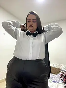 Im Amelia online show from October 2025 10:32:02 PM