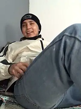 Snapshot of Slow_Kmazutra chatting on January 2025 07:39:02 PM Slow Kmazutra online show from January 2025 07:39:02 PM