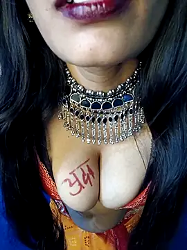 Savita hotmom online show from February 2026 06:15:01 PM