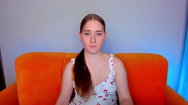 Snapshot of AlinaVice chatting on January 2025 04:32:01 AM AlinaVice online show from January 2025 04:32:01 AM