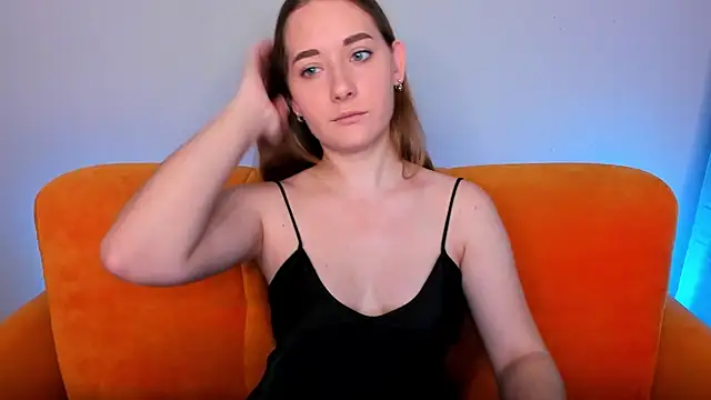 Snapshot of AlinaVice chatting on January 2025 01:11:01 AM AlinaVice online show from January 2025 01:11:01 AM