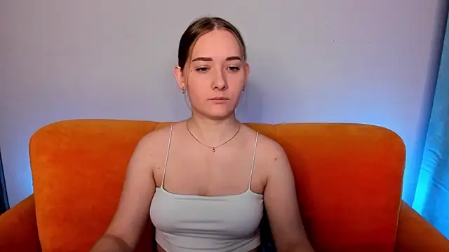 Snapshot of AlinaVice chatting on February 2025 01:09:01 AM AlinaVice online show from February 2025 01:09:01 AM