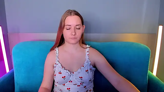 Snapshot of AlinaVice chatting on March 2025 04:30:02 AM AlinaVice online show from March 2025 04:30:02 AM