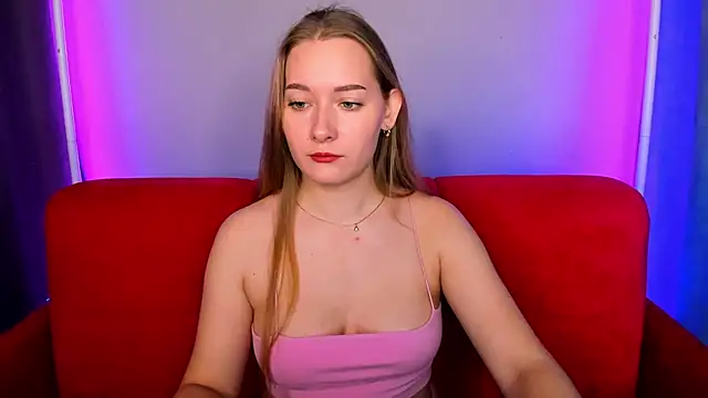 Snapshot of AlinaVice chatting on November 2025 01:06:01 AM AlinaVice online show from November 2025 01:06:01 AM