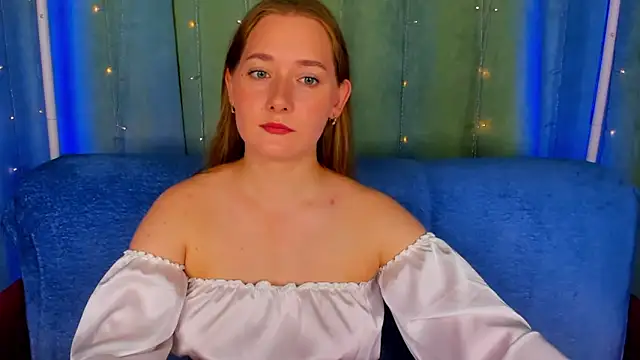 Snapshot of AlinaVice chatting on June 2026 01:12:02 AM AlinaVice online show from June 2026 01:12:02 AM