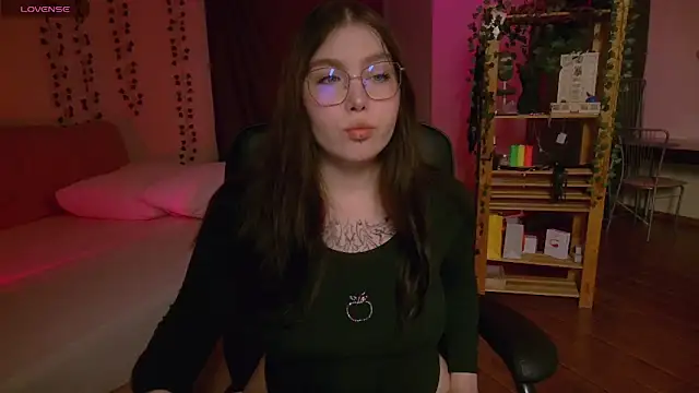 Snapshot of Arizonaa_Muse chatting on November 2025 02:21:01 AM Arizonaa Muse online show from November 2025 02:21:01 AM