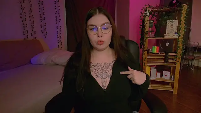 Snapshot of Arizonaa_Muse chatting on November 2025 03:17:01 AM Arizonaa Muse online show from November 2025 03:17:01 AM