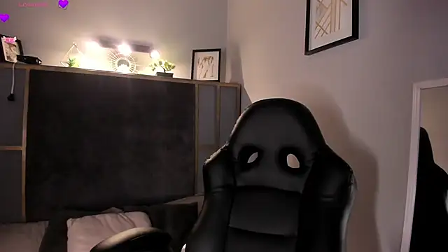 Valkiria ponce online show from February 2025 02:02:01 PM