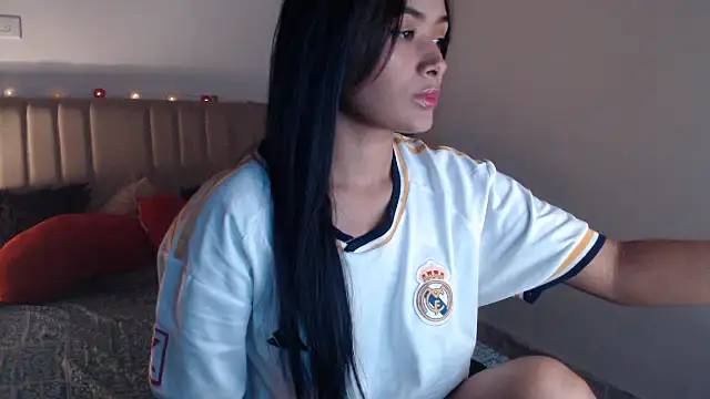 sabrina brunette online show from December 2025 06:29:02 AM