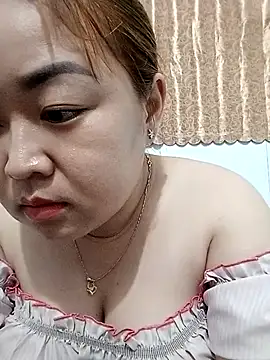 VyOanh2K online show from November 2025 04:31:02 PM