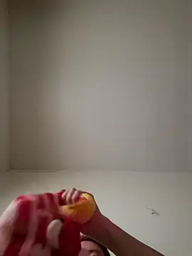 Snapshot of Susu204 chatting on December 2024 04:53:01 AM Susu204 online show from December 2024 04:53:01 AM