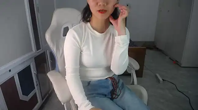 Snapshot of Susu204 chatting on March 2025 01:15:01 PM Susu204 online show from March 2025 01:15:01 PM