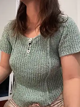 Snapshot of Susu204 chatting on November 2025 08:47:01 AM Susu204 online show from November 2025 08:47:01 AM