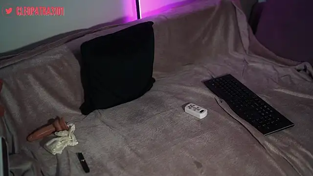 Snapshot of Cleopatra3101 chatting on February 2025 01:19:02 PM Cleopatra3101 online show from February 2025 01:19:02 PM