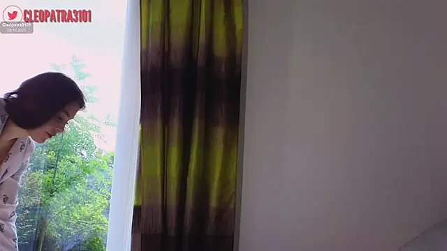 Snapshot of Cleopatra3101 chatting on October 2025 09:29:02 AM Cleopatra3101 online show from October 2025 09:29:02 AM