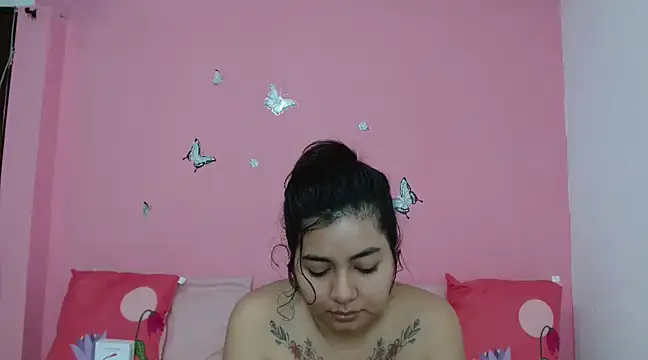 LaylaHolmes online show from December 2024 01:07:02 PM