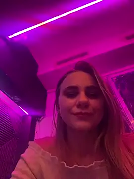 GraceTorrez online show from November 2025 10:10:02 PM