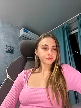 GraceTorrez online show from November 2025 06:52:01 PM