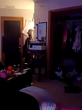 sissytrapdolly24 online show from October 2025 05:57:01 PM