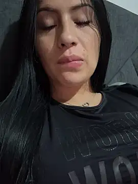 Snapshot of Sara_luna_ chatting on December 2024 11:24:01 PM Sara luna online show from December 2024 11:24:01 PM