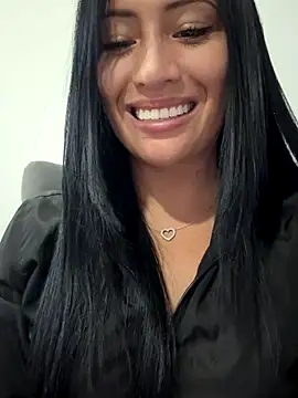 Sara luna  online show from December 2025 08:16:02 PM