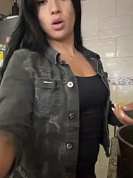 Sara luna  online show from April 2026 03:02:02 PM