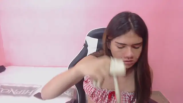 Snapshot of DEMI_LEED chatting on February 2025 11:38:02 AM DEMI LEED online show from February 2025 11:38:02 AM