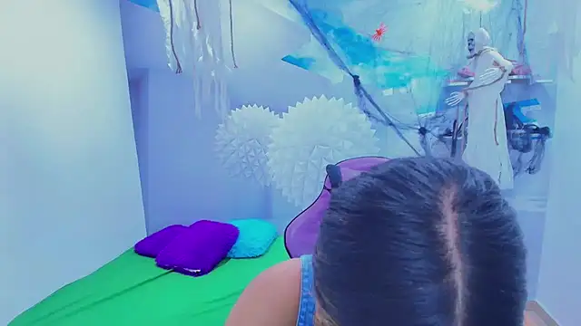 Snapshot of DEMI_LEED chatting on November 2025 01:34:02 PM DEMI LEED online show from November 2025 01:34:02 PM