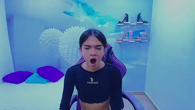 Snapshot of DEMI_LEED chatting on November 2025 12:34:01 PM DEMI LEED online show from November 2025 12:34:01 PM