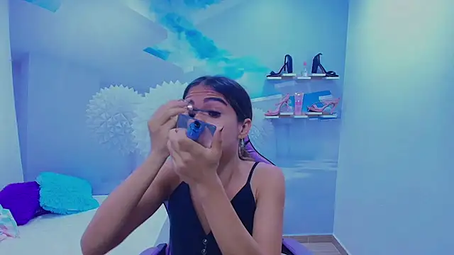 Snapshot of DEMI_LEED chatting on November 2025 11:32:02 AM DEMI LEED online show from November 2025 11:32:02 AM