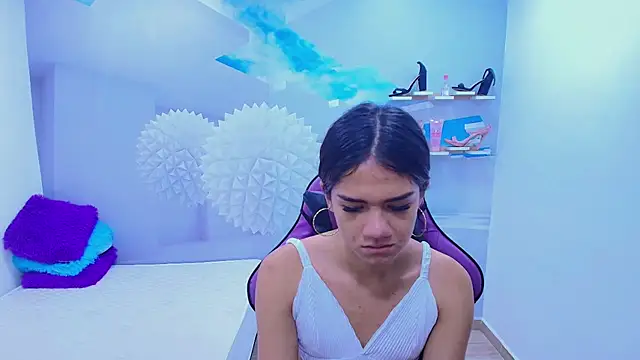 Snapshot of DEMI_LEED chatting on November 2025 12:38:01 PM DEMI LEED online show from November 2025 12:38:01 PM