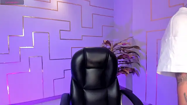 Snapshot of HannahJamesX chatting on September 2025 05:45:01 PM HannahJamesX online show from September 2025 05:45:01 PM