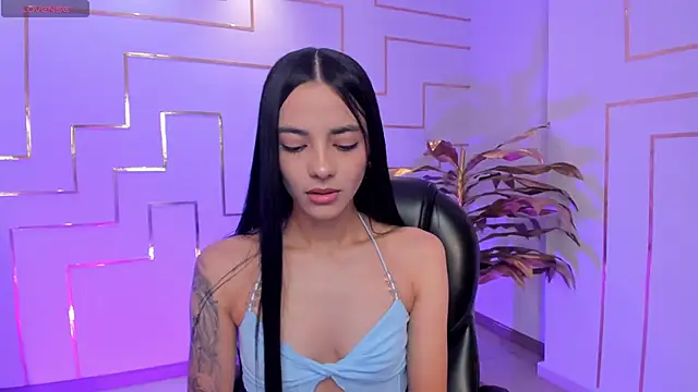 Snapshot of HannahJamesX chatting on September 2025 05:45:01 PM HannahJamesX online show from September 2025 05:45:01 PM