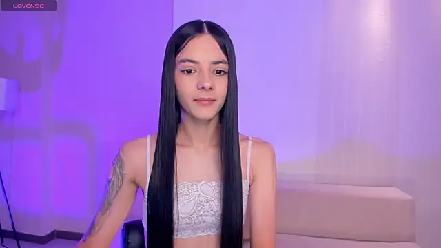 Snapshot of HannahJamesX chatting on September 2025 04:50:02 PM HannahJamesX online show from September 2025 04:50:02 PM