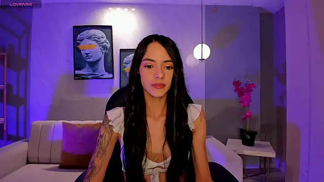 HannahJamesX online show from July 2026 12:19:01 PM