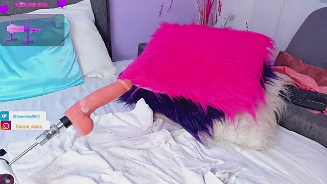 Snapshot of Hanna_Stanx chatting on February 2025 10:29:02 PM Hanna Stanx online show from February 2025 10:29:02 PM