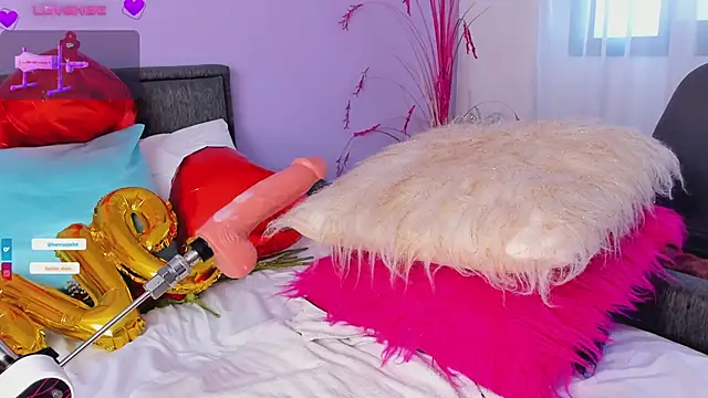 Snapshot of Hanna_Stanx chatting on February 2025 10:36:01 PM Hanna Stanx online show from February 2025 10:36:01 PM