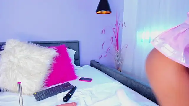 Snapshot of Hanna_Stanx chatting on February 2025 07:38:01 PM Hanna Stanx online show from February 2025 07:38:01 PM