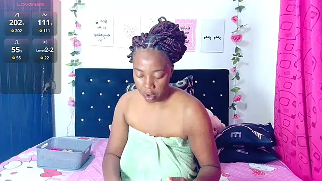 Snapshot of CiaraEbony chatting on November 2025 03:08:02 AM CiaraEbony online show from November 2025 03:08:02 AM