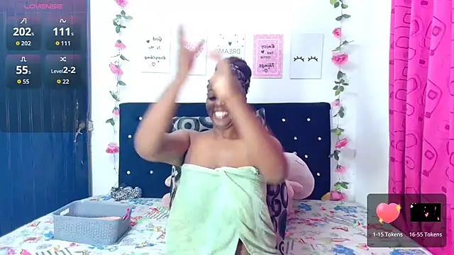 Snapshot of CiaraEbony chatting on November 2025 02:00:01 AM CiaraEbony online show from November 2025 02:00:01 AM