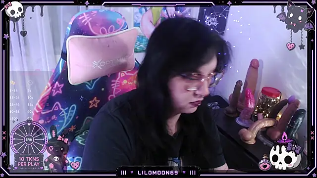 Snapshot of LiloMoon69 chatting on June 2026 07:55:01 AM LiloMoon69 online show from June 2026 07:55:01 AM
